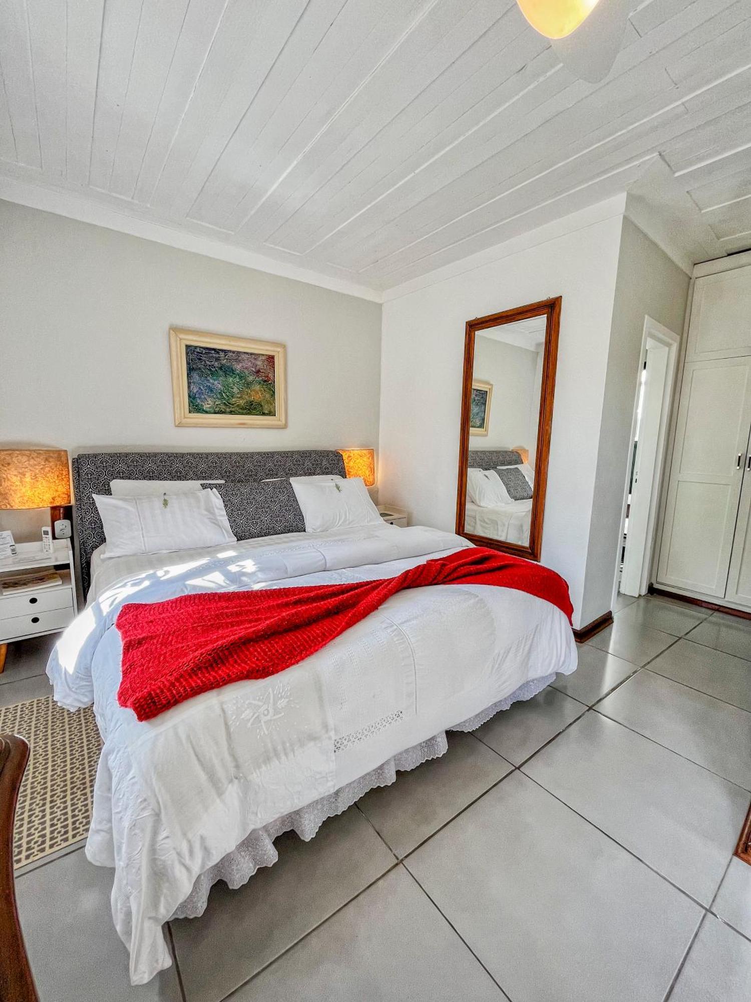 3 Lagos 3*